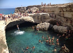 Grotta de la poesia
